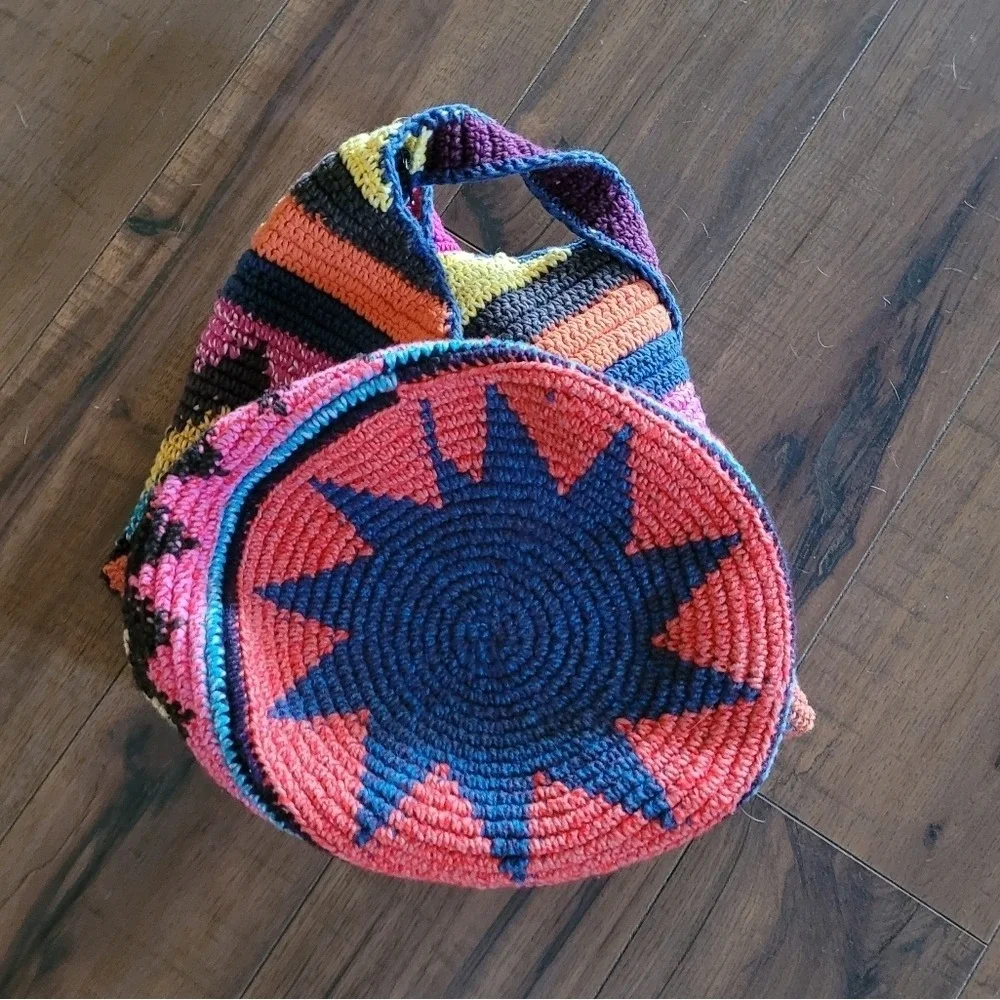 70s Multi-Color Chevron Crochet Crossbody Bag Boho Sunburst Bottom Festival Hobo